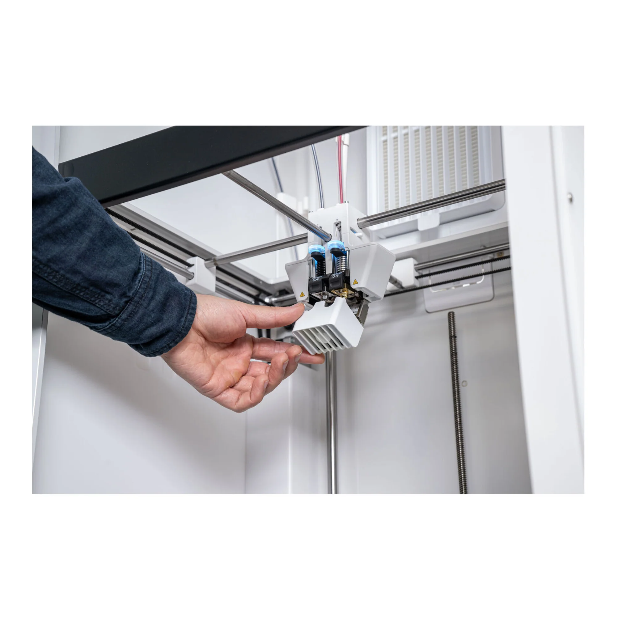 UltiMaker S8 3D Printer with Flexible Build Plate (US) - Image 8