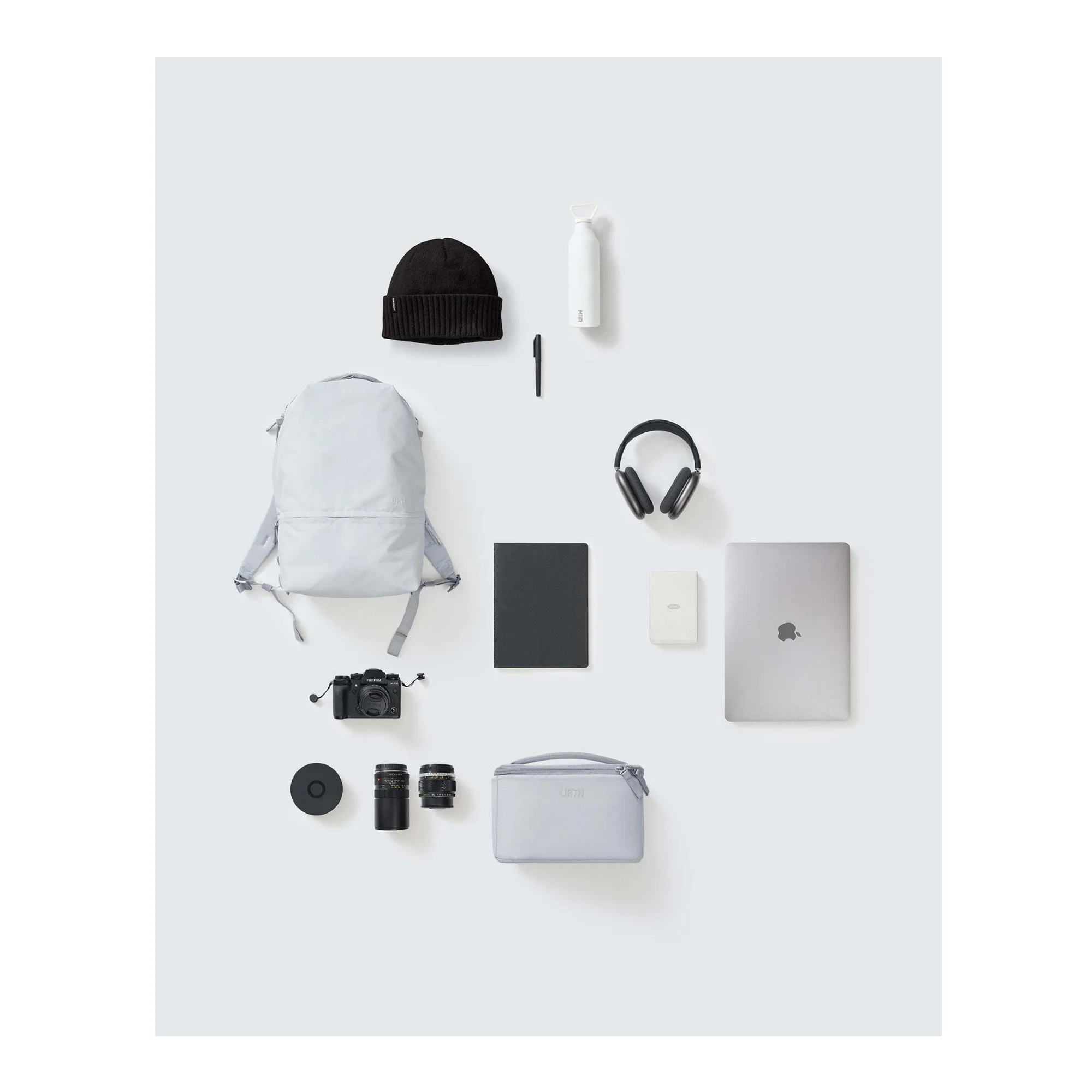 Urth Arkose 20L Modular Lightweight Backpack with Snap-in-Half Design and 12 Storage Zone (Ash Gray) - Image 8
