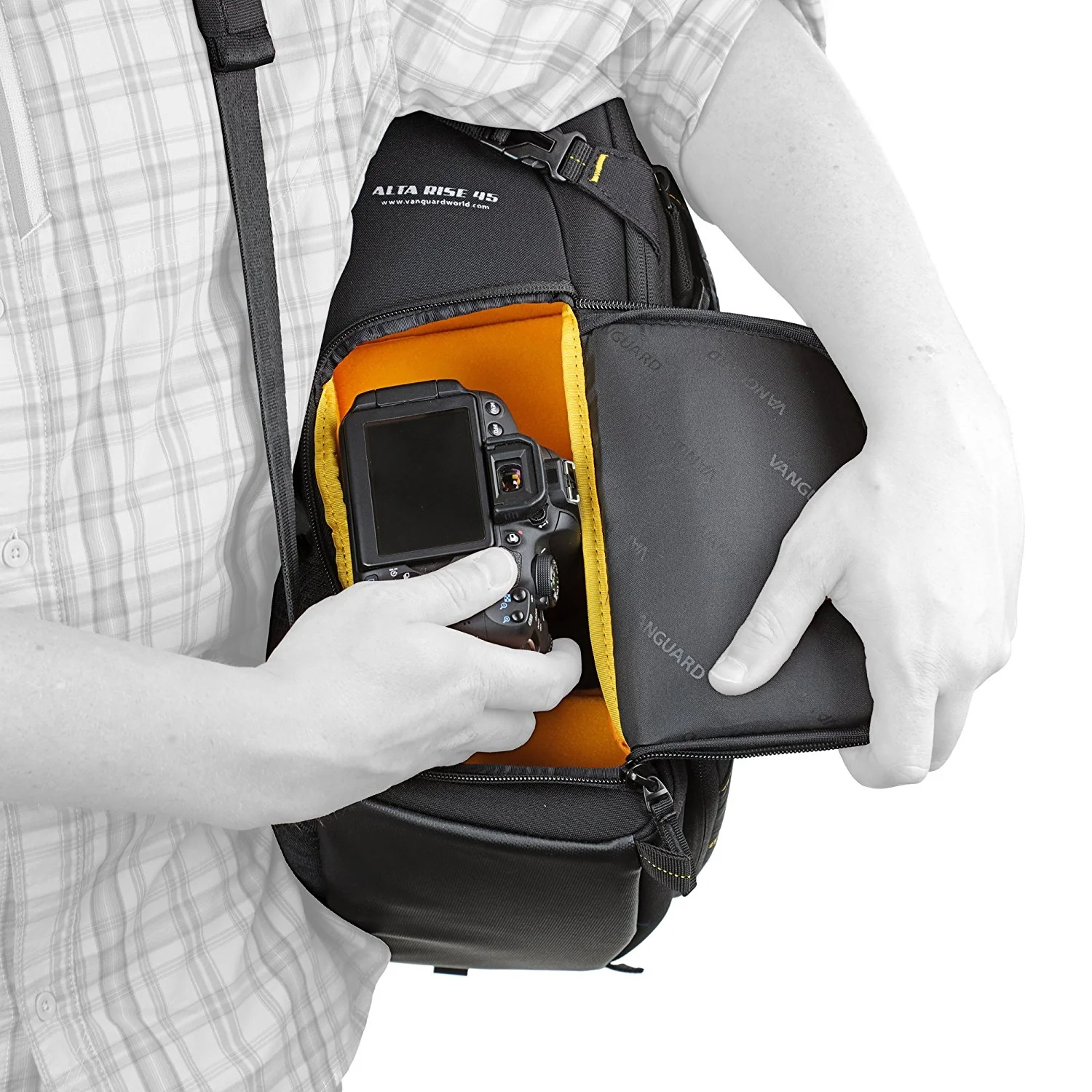 Vanguard Alta Rise 45 Backpack (Black) - Image 4
