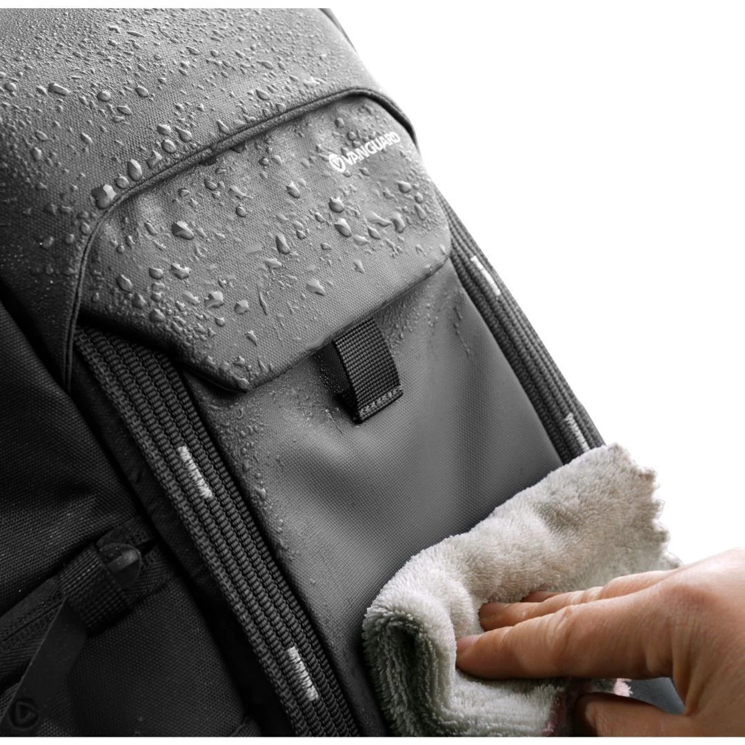 Vanguard VEO Adaptor R48 Rear Access Backpack with USB Port and Ergonomic Harness System (Gray) - Image 7