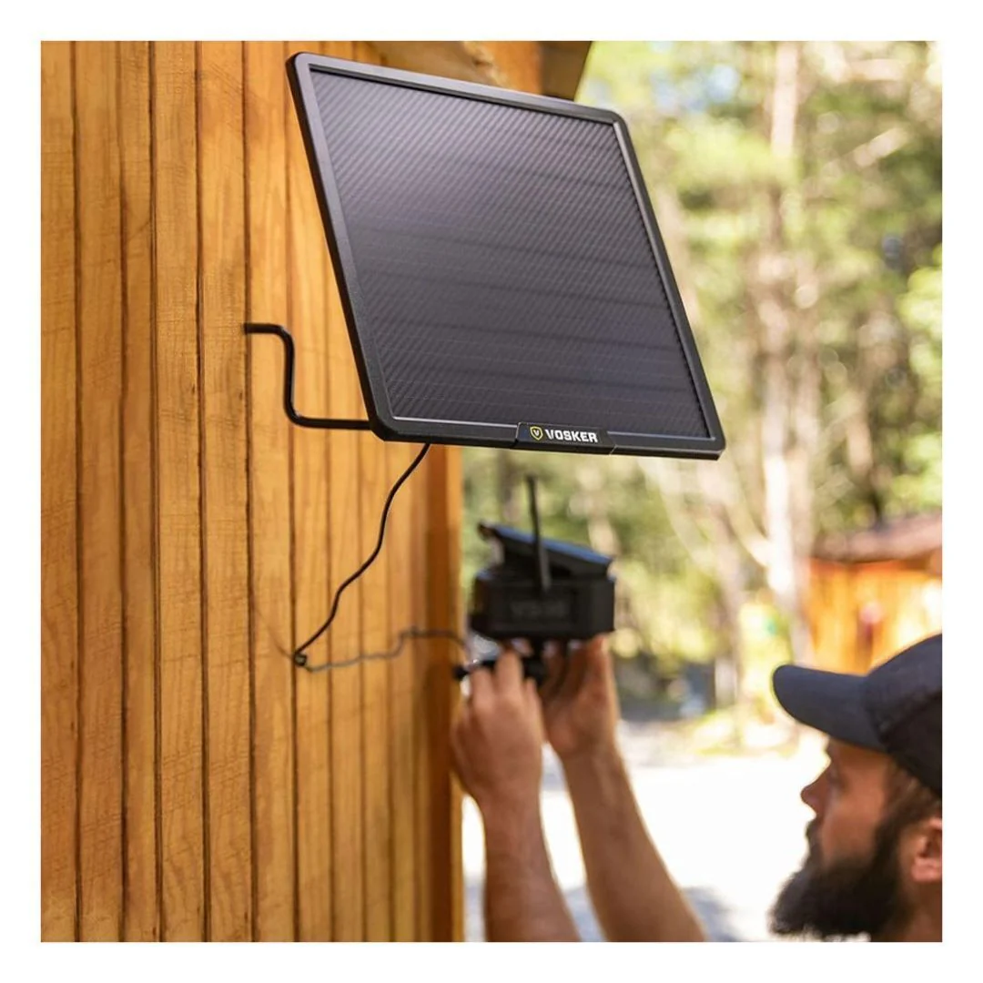 Vosker 2-in-1 Solar 15000 mAh Wireless Outdoor USB Battery Pack Power Bank (Black) - Image 7