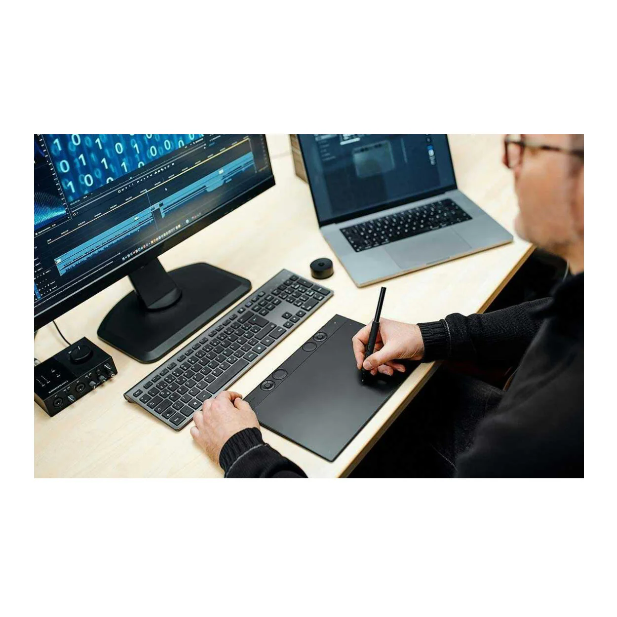 Wacom Intuos Pro Creative Pen Tablet with Ultra-Thin Design and Ergonomic Layout (Large, Black) - Image 6