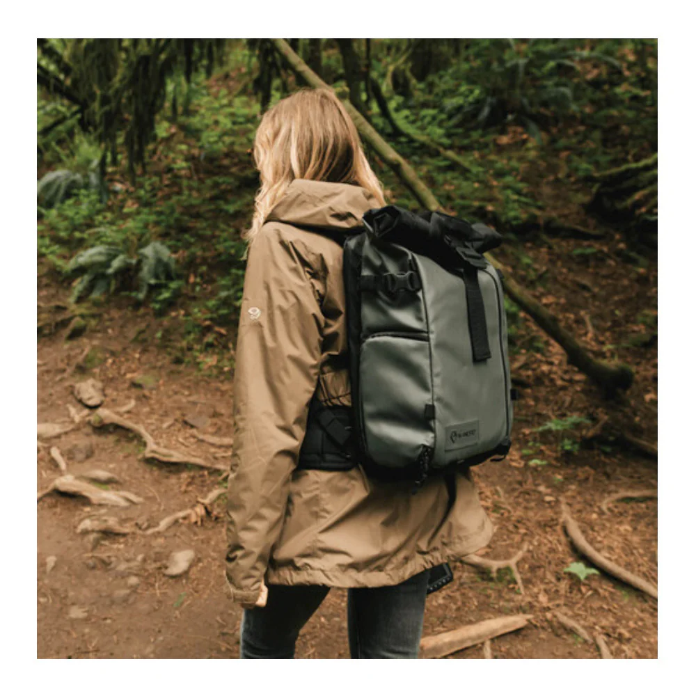WANDRD PRVKE 31L Photo Bundle Backpack with Essential Plus Camera Cube (Black) - Image 11