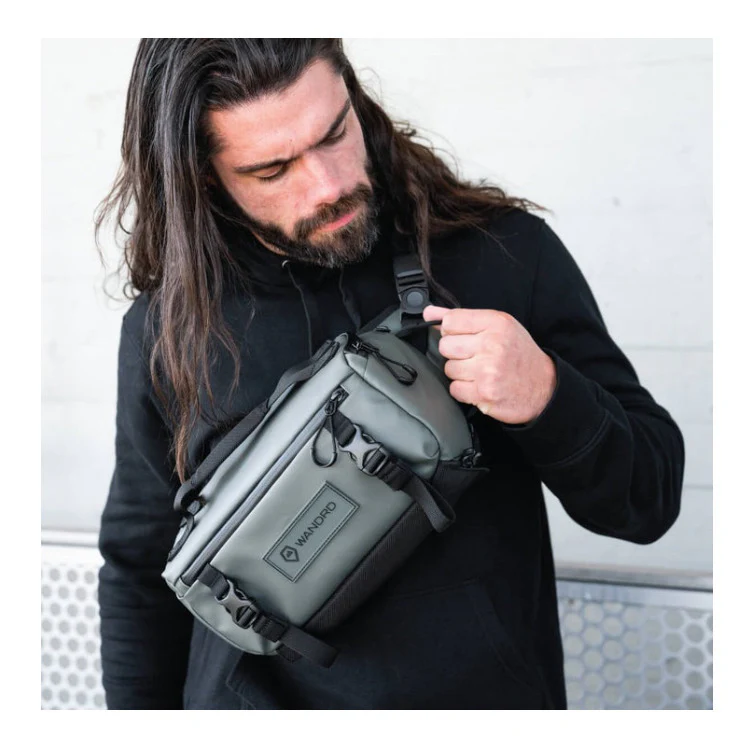 Wandrd ROGUE 6L Sling Camera Bag with Expandable Pocket Design (Wasatch Green) - Image 6