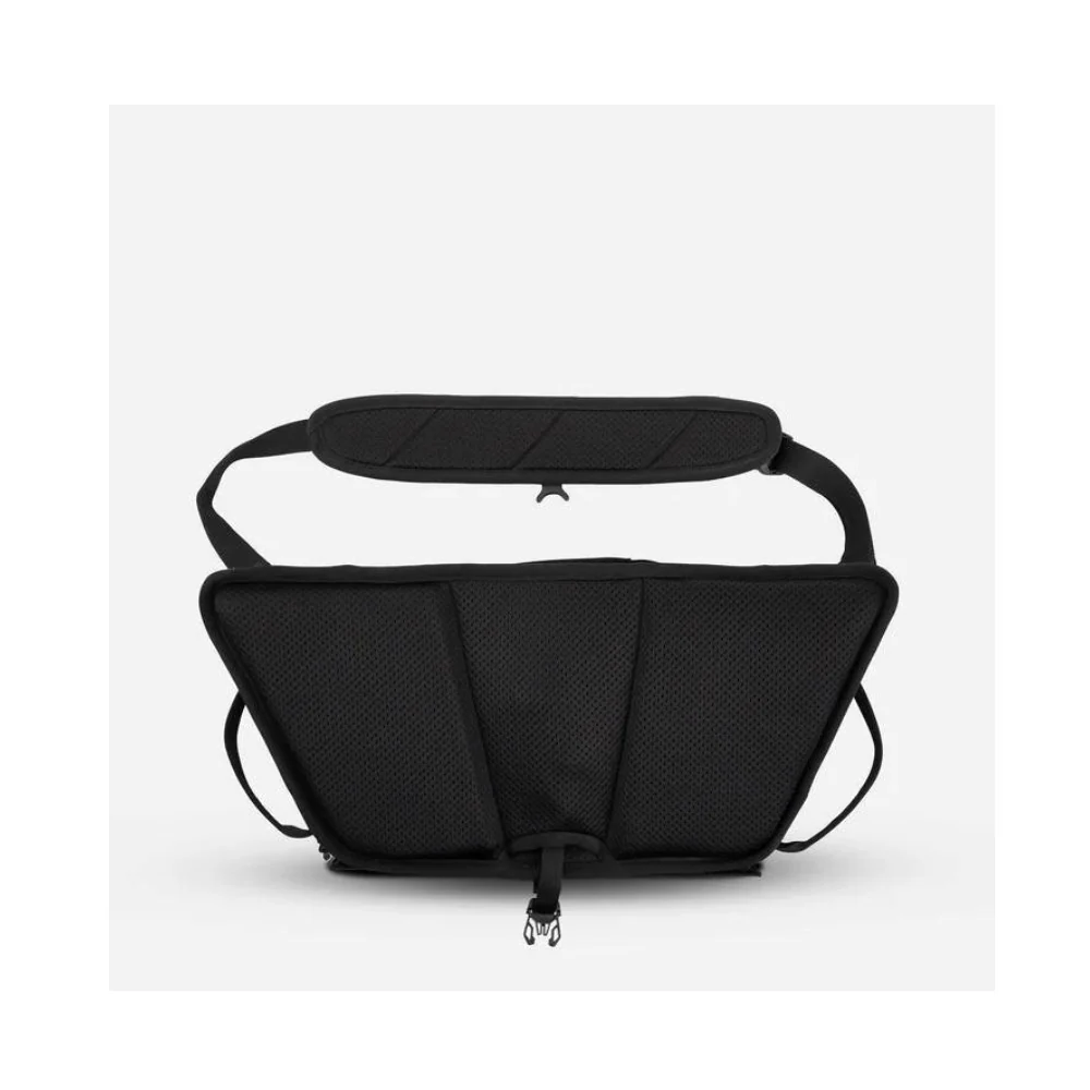 WANDRD Rogue 9L Camera Sling Bag (Black) - Image 4