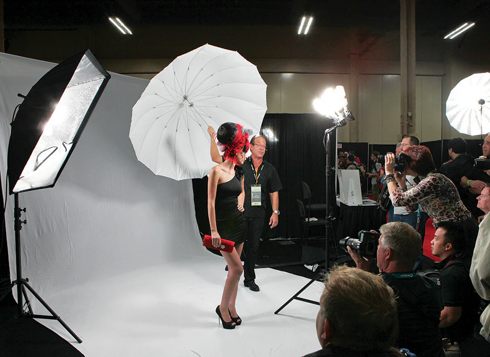 Westcott Wrinkle-Resistant Backdrop (High-Key White, 9' x 20') - Image 3