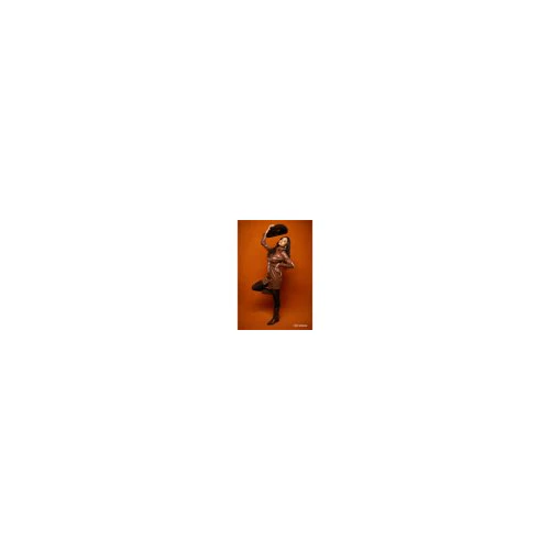 Westcott Pro Wrinkle-Resistant, Machine-Washable Backdrop (Tiger Orange, 9 x 20 Feet) - Image 18