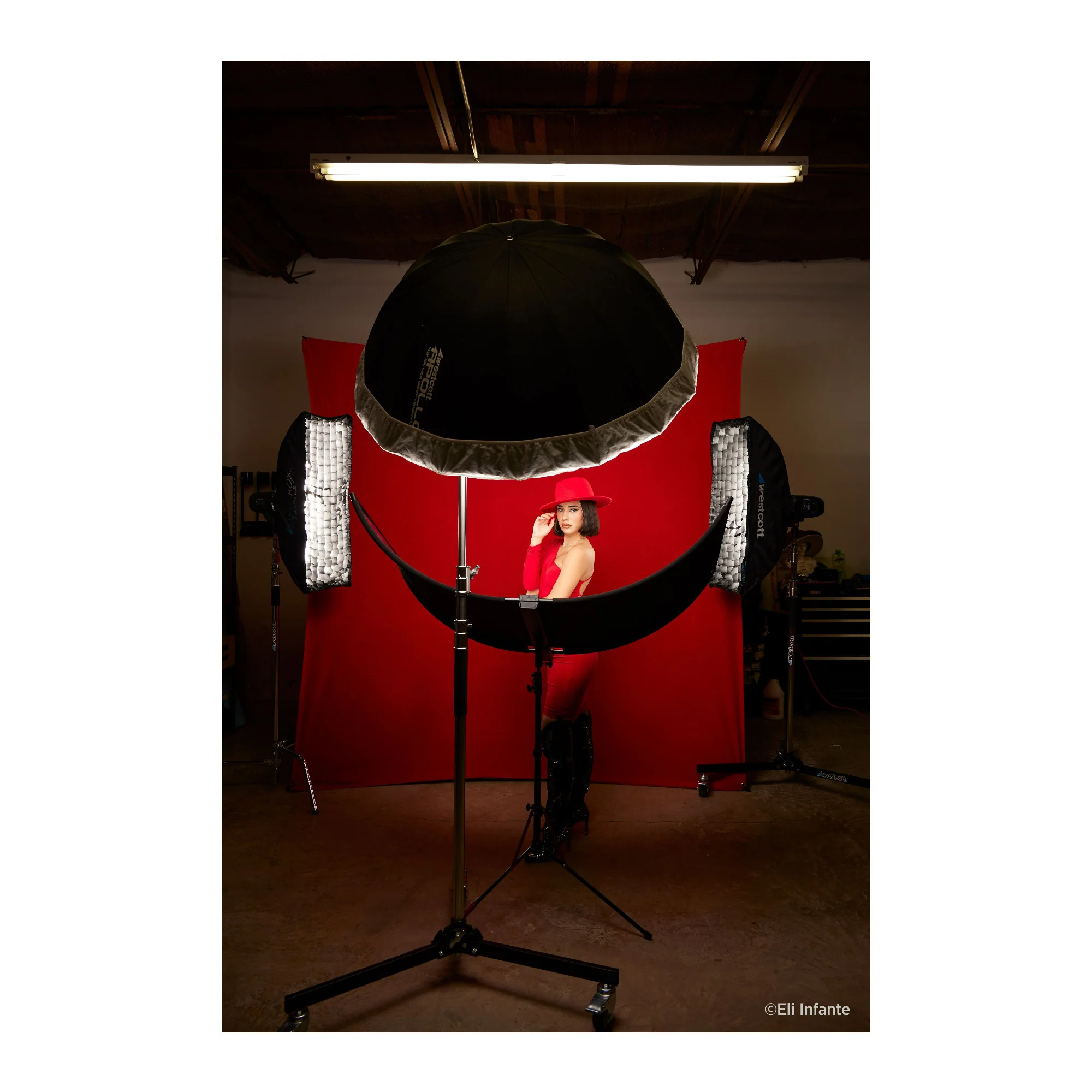 Westcott X-Drop Wrinkle-Resistant Backdrop, Perfect for Video Conferencing (Scarlet Red, 5 x 7 Feet) - Image 10