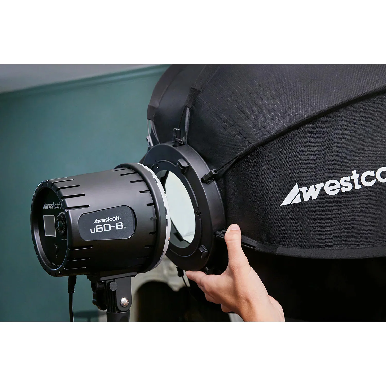 Westcott U60-B Bi-Color LED 2-Light Softbox Kit - Image 5