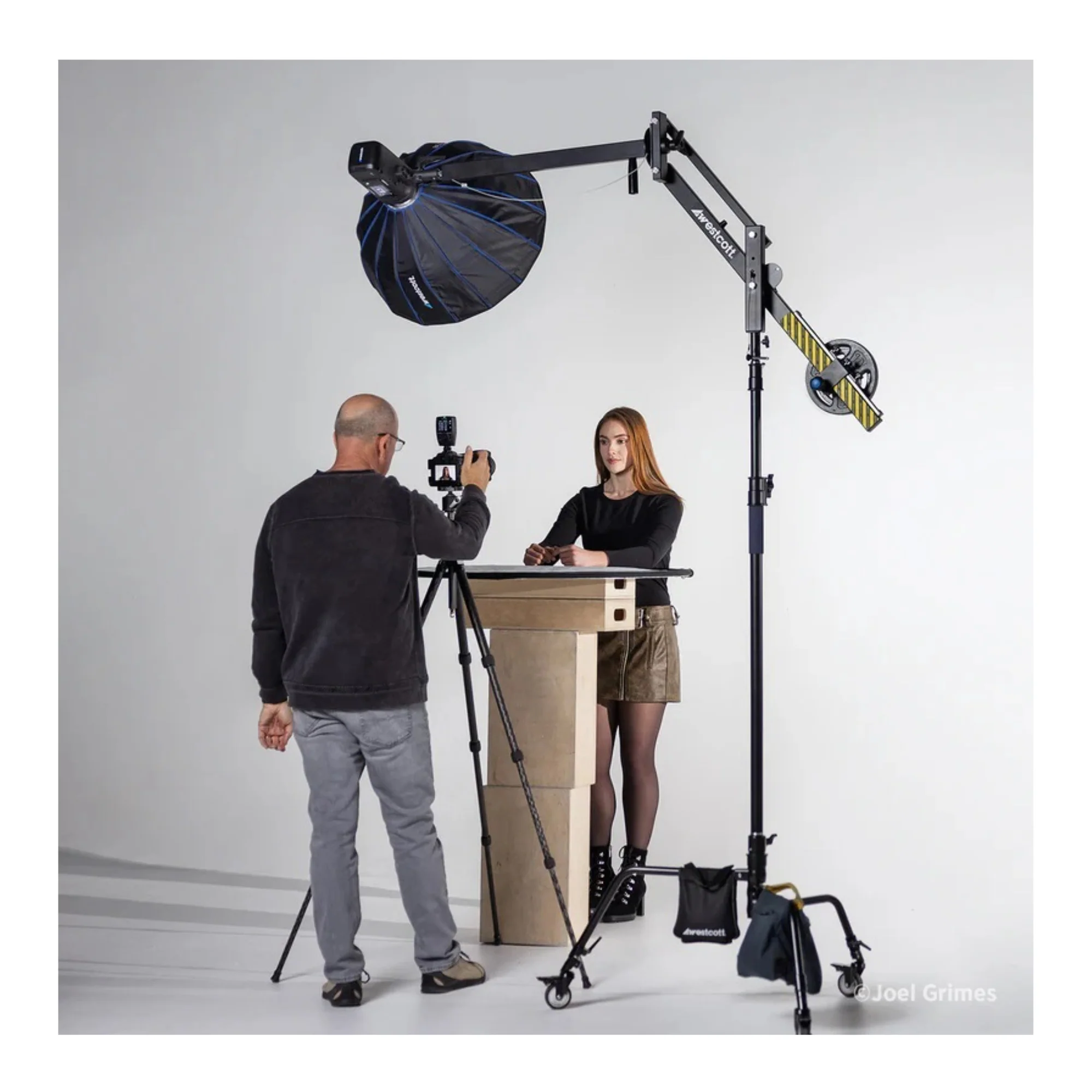 Westcott Easy Boom Heavy Duty 28-inch Extension Arm with 360-degree Rotation - Image 8